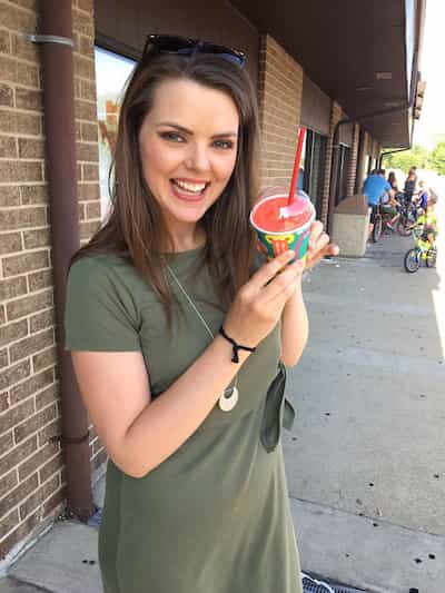 Elizabeth Matthews Bio, Age, Husband, Family, Height, Fox 32, Net Worth, Salary