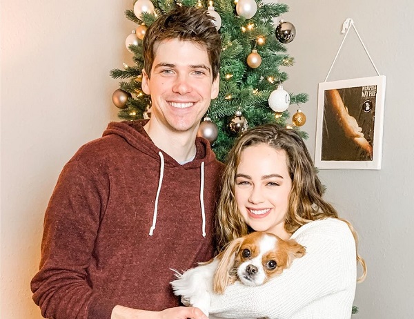 Mary Mouser and Brett Pierce
