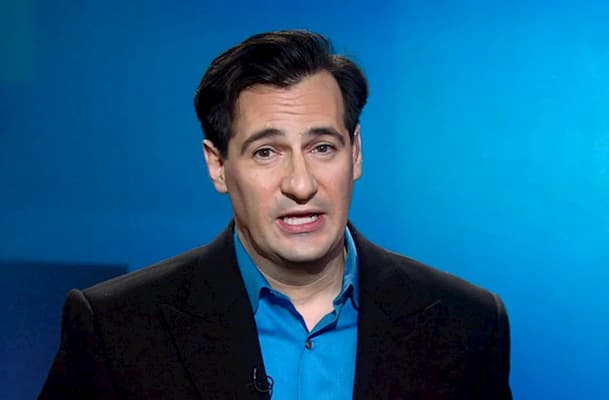 Carl Azuz Bio, Age, Wife, Height, Family, Kids, CNN, Salary, Net Worth