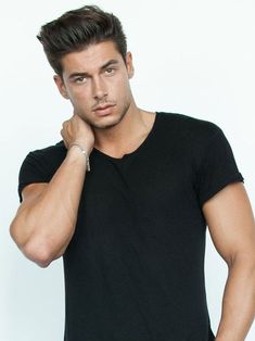 Who is Andrea Denver in a relationship with?  More about her love life