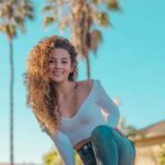 Sofie Dossi Bio, Age, Boyfriend, Family, Merch, Songs, Net Worth