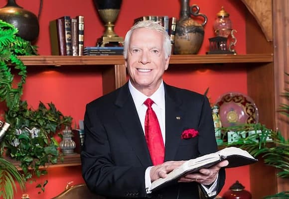 Robert Tilton Bio, Sucess-N-Life, Age, Family, Wife, Net Worth, Twitter