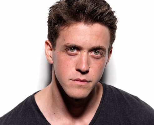 Ashley Zukerman Bio, Actor, Age, Family, Wife, Net Worth