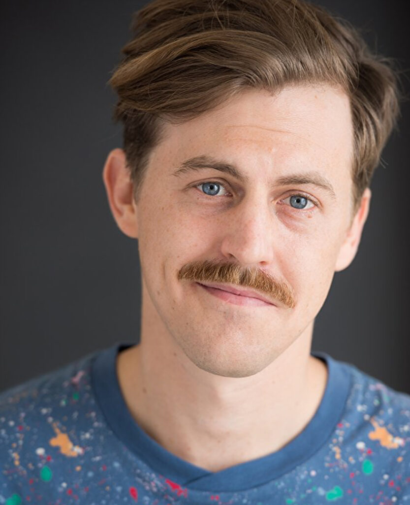 Alex Moffat and his wife share an adorable baby!  Explore their married life