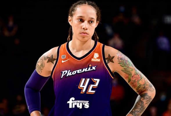 Brittney Griner Bio, WNBA, Age, Family, Wife, Lesbian, Height, Net Worth