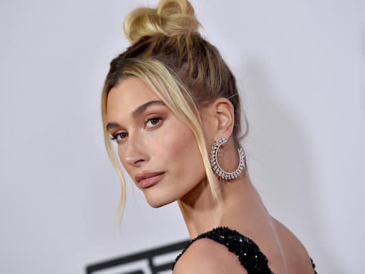 Hailey Bieber Bio, Age, Height, Justin Beiber, Wedding, Net Worth