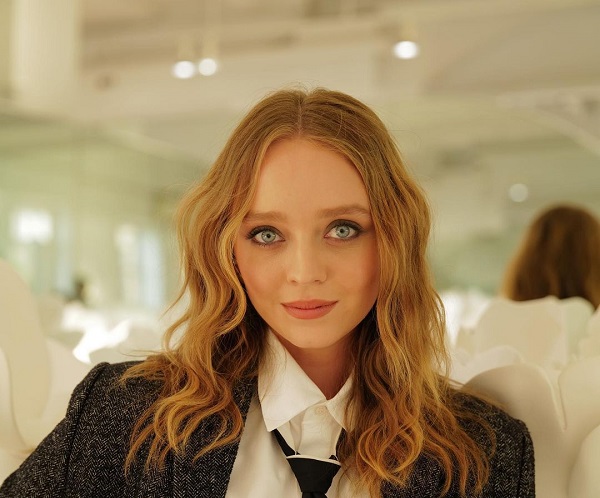 Is Madeleine Arthur dating now?  More about her love life