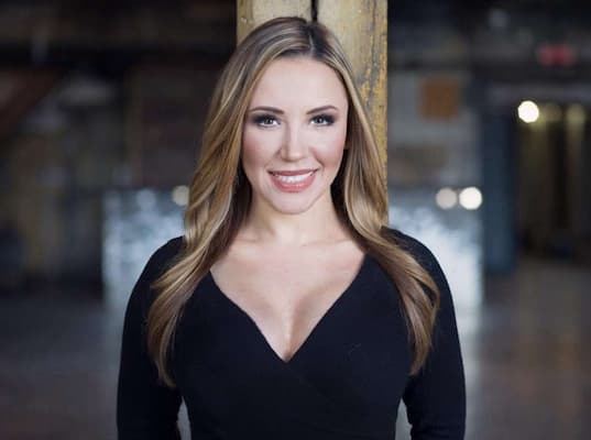 Stephanie Hamill Bio, FOX5, Age, Family, Husband, Net Worth, Salary