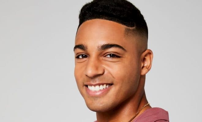 Michael Evans Behling Bio, Age, Girlfriend, Family, Salary, Net Worth, Ethnicity