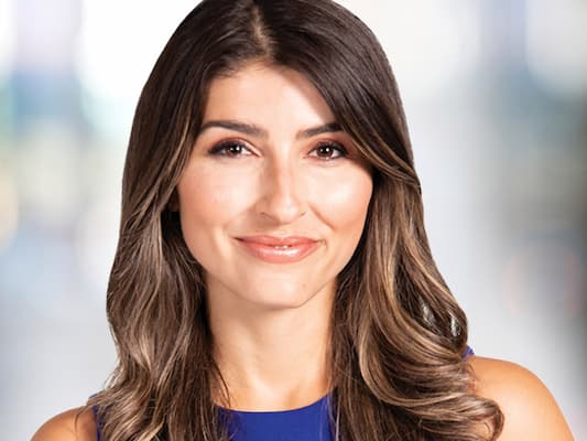 Erin Hassanzadeh Bio, Age, WCCO, Husband, Family, Net Worth, Salary