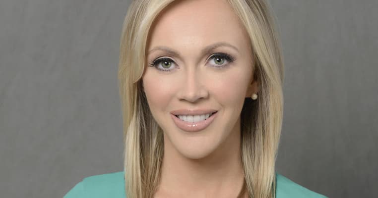 Paula Reid Bio, Age, Husband, Family, Children, Net Worth, Salary