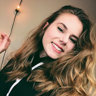 Nina Houston Bio, Age, Boyfriend, Height, Family, Career, Net Worth