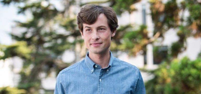 Inside The Life of Reed Paul Jobs, Son of Apple Co-Founder Steve Jobs » Celebily