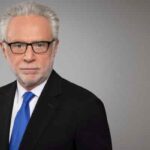 Wolf Blitzer Bio, Age, Height, Family, Wife, Daughter, CNN, Net Worth, Salary.