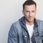 Craig Parker Bio, Age, Girlfriend, Family, Movies, Net Worth