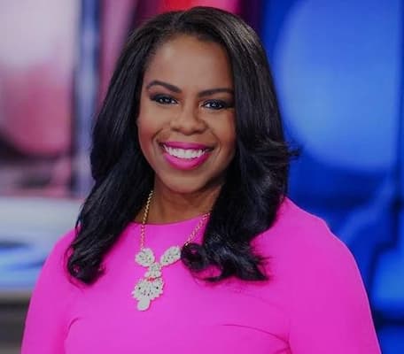 Jennifer Sanders Bio, Age, Family, KXAN, Height, Husband, Salary, Net Worth