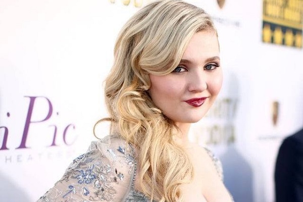 Actress Abigail Breslin opens up about her past abusive relationship