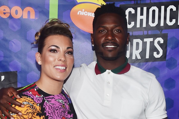 Antonio Brown’s ex-fiancée Chelsie Kyriss slams him for violent behavior