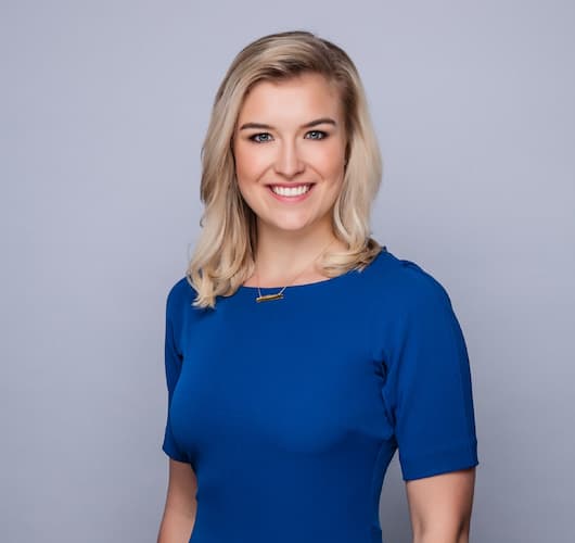 Alexandra Stone Bio, Age, Husband, Family, Height, Net Worth, Salary