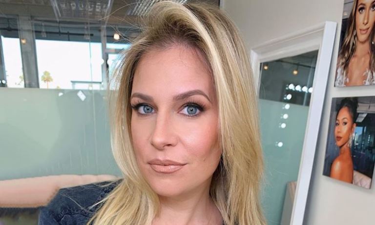 Her Personal And Professional Life » Celebily