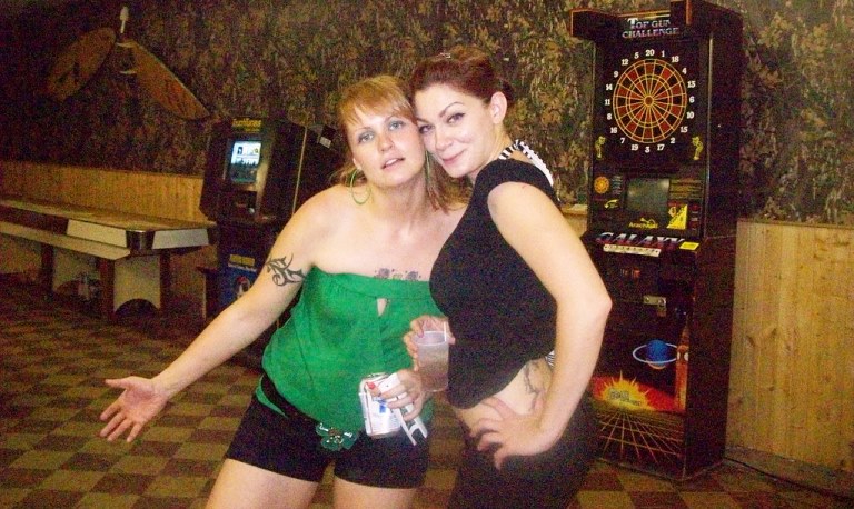 Who Is Carbomb Betty? All About Danielle Colby’s Sister, Her Real Name » Celebily