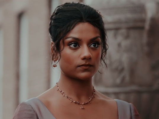 Simone Ashley Bio, Movies, Age, Family, Boyfriend, Height, Net Worth