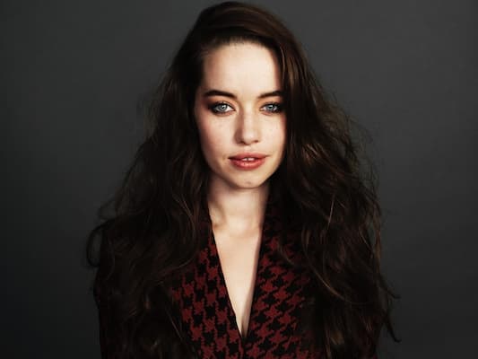 Anna Popplewell Bio, Movies, Age, Family, Husband, Height, Net Worth
