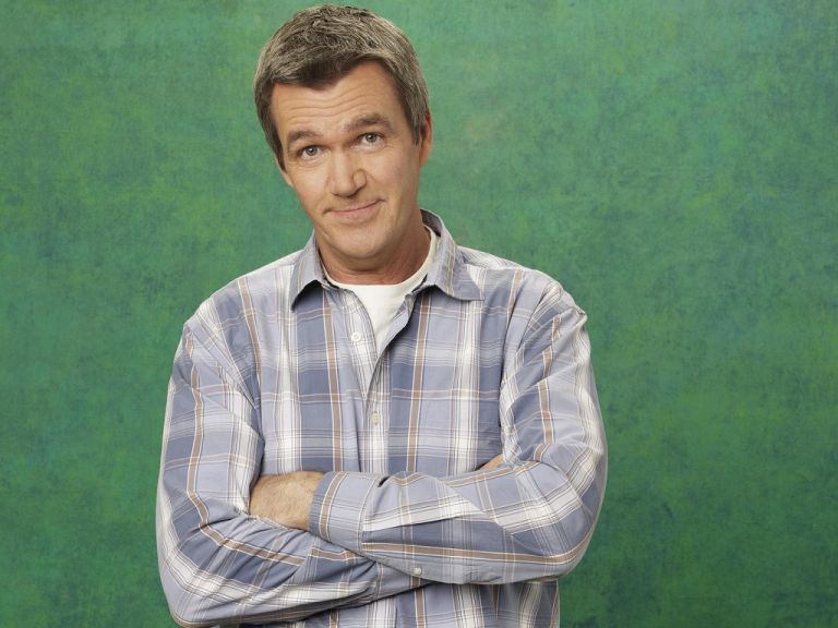 Neil Flynn Height, Partner, Married, Net Worth, Age, Family, Bio • Celebily