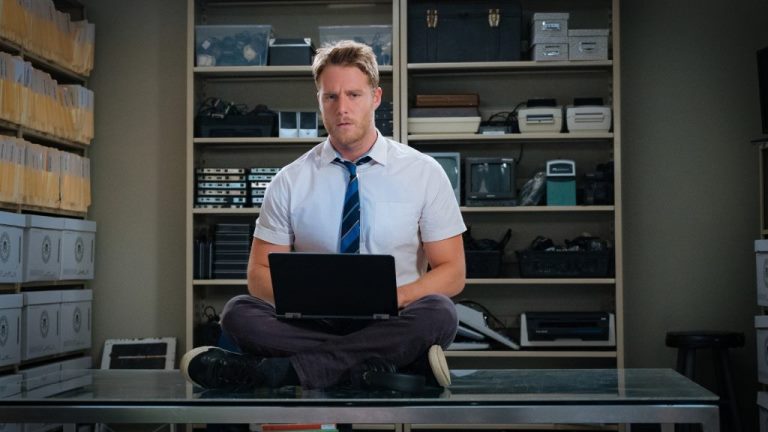 Is Jake Mcdorman Married or Dating Anyone, Who is The Wife or Girlfriend?