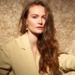 Andi Matichak Bio, Movies, Age, Family, Husband, Height, Net Worth