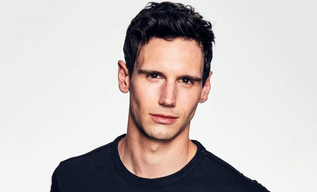 Cory Michael Smith Bio, Gay, Married, Wife, Height, Body Measurements • Celebily