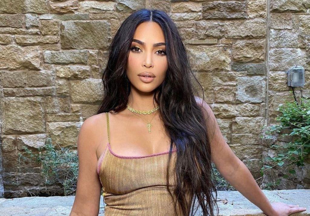 Kim Kardashian Biography • Celebily