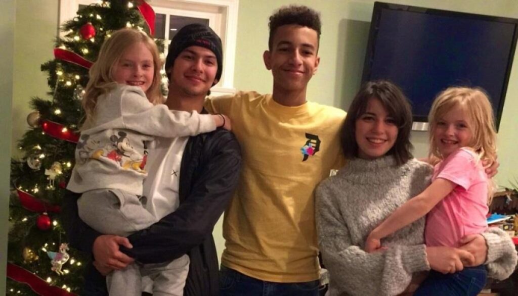 Who Are Xolo Maridueña Parents? Father Omar G. Ramirez And Mother Carmelita Ramirez Sanchez • Celebily