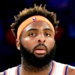 Meet Mitchell Robinson Jr. And Lakesha Robinson. Mitchell Robinson Parents – Family And Net Worth • Celebily