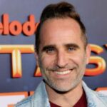 Is He Married To Anyone? Family And Net Worth • Celebily