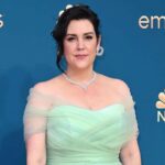 Melanie Lynskey Bio, Movies, Age, Spouse, Family, Net Worth