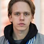 Valter Skarsgård Bio, Movies, Age, Height, Girlfriend, Family, Net Worth