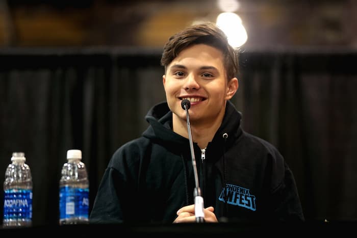 Zach Callison Bio, Movies, Song, Age, Height, Girlfriend, Family, Net Worth