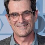 Ty Burrell Bio, Age, Young, Height, Daughters, Modern Family, Sarah Hyland Wedding,