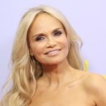 Kristin Chenoweth Bio, Age, Movies, Height, Husband, Glee, Wicked, Accident, Songs