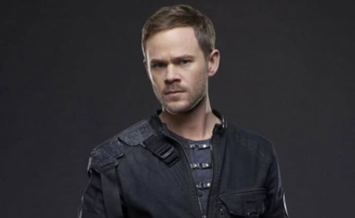 Aaron Ashmore Bio, Movies, Age, Spouse, Family, Net Worth
