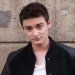 Who Is Noah Schnapp Currently Dating? • Celebily