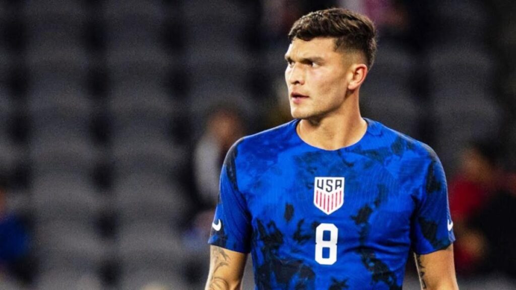 Who are Brandon Vázquez Parents • Celebily