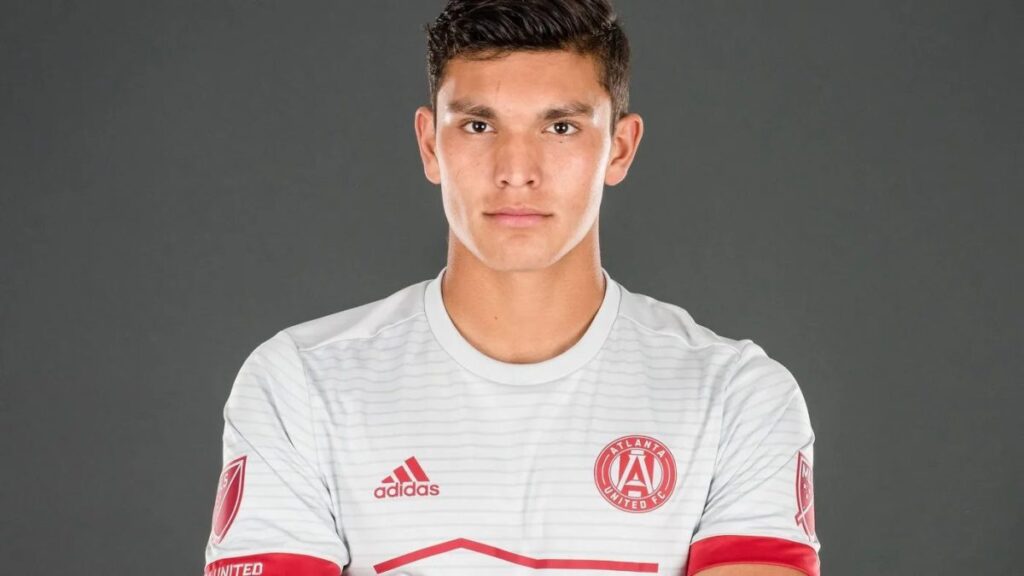 What is Brandon Vázquez Biography, Career, Age, and Net Worth • Celebily