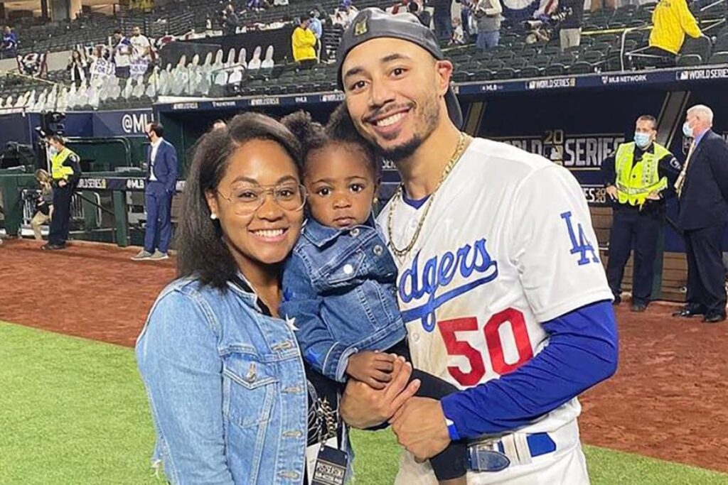 Meet Kynlee Ivory And Kaj Lynn Betts • Celebily