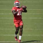 How Tall Is Tyreek Hill? • Celebily