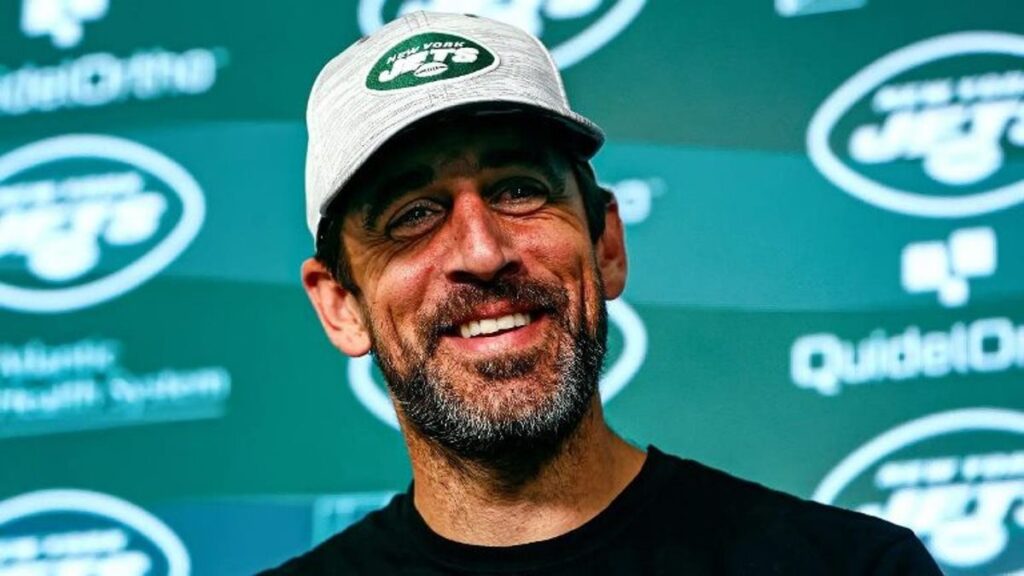 Aaron Rodgers Biography, Age, Height, Career, Net Worth, Family • Celebily