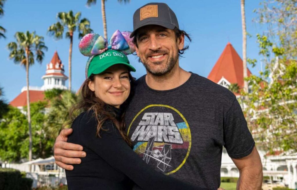 Is Aaron Rodgers Engaged? • Celebily