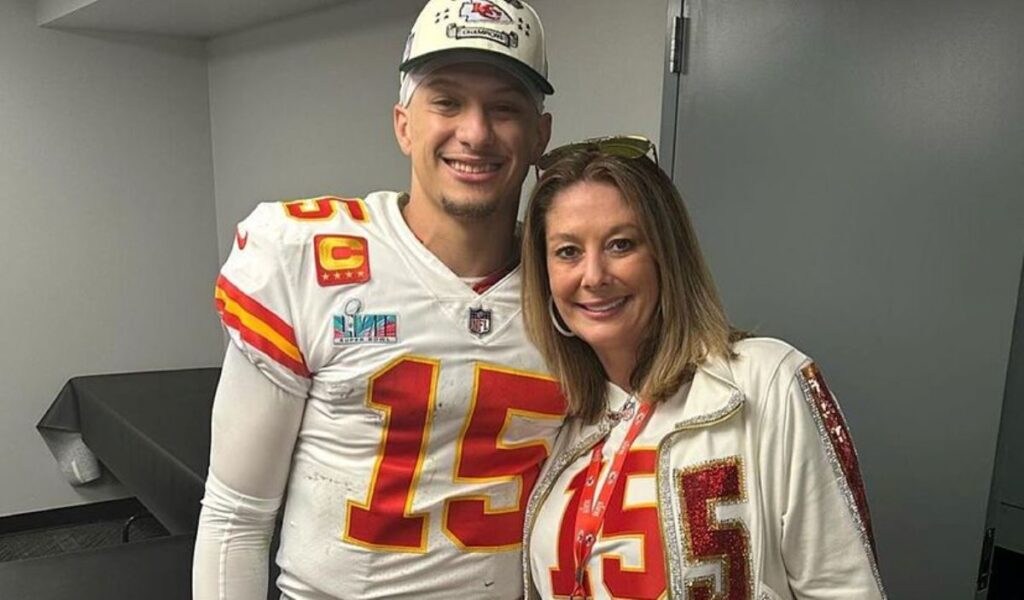 Meet His Mother Randi Martin • Celebily