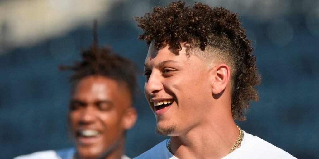What Is His Hairstyle Called? • Celebily